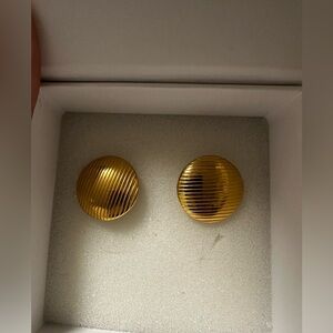 CENDRE Gold Round Button Earrings 🟡